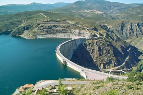 Consideraciones básicas de las plantas hidroeléctricas